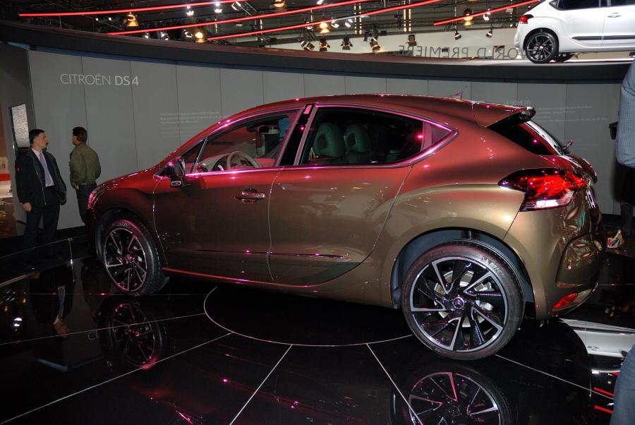  Citroen DS4 2010 года  (фото 92 из 143)